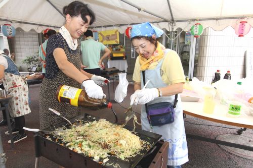 おいしい焼きそば　いつも大評判です