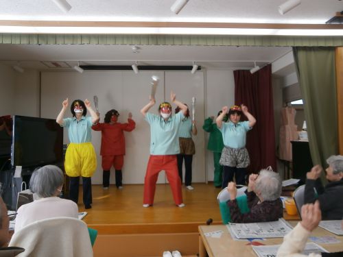 仲直りした鬼さんと一緒にダンスダンスダンス♪