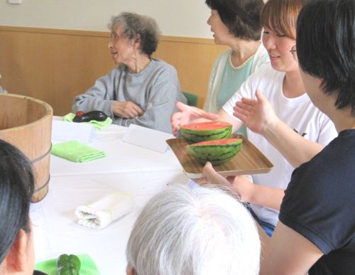 前回は『夏の食べ物』がテーマでした