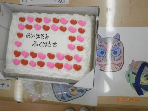 一人でこんな大きなケーキ食べれない
